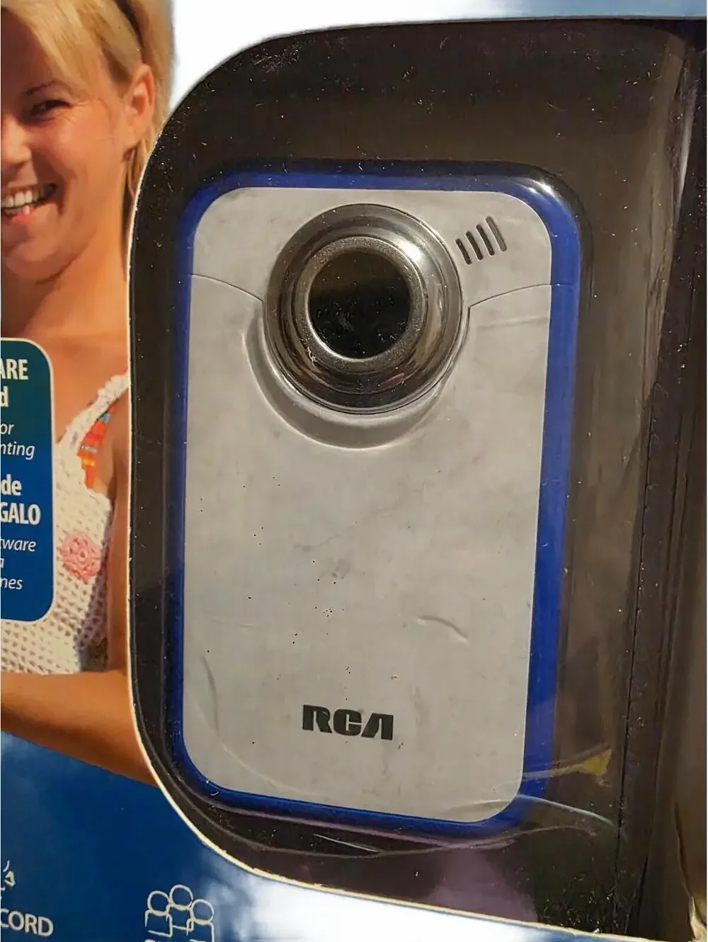 RCA this small